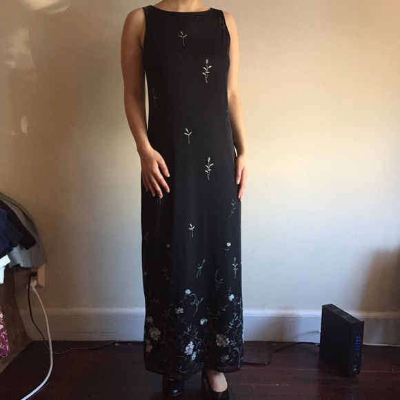Vintage Dresses & Skirts - ✨ 5/$25 ✨ 90s Maxi Dress
